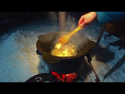 Видео: Утренняя проверка! Налим на тычки. Готовим налима в казане. С семьёй на даче.