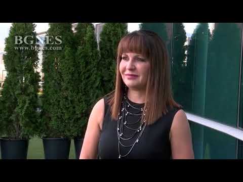 Видео: Жени Живкова с нова есенно-зимна колекция - „Фантазия“