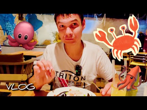Видео: Едим краба 🦀 и осьминога 🐙 || Набережная Владивостока 