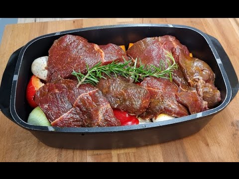 Видео: Говядина 🥩 запечённая в духовке. Рецепт из Хорватии