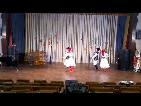 Видео: ДФА " Шарено герданче" - "Пъстри усуканици"