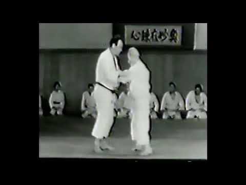 Видео: Кюдзо Мифунэ - ученик Дзигоро Кано, великий борец дзюдо.