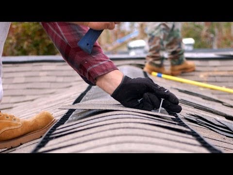 Видео: Ремонт кровли дачного дома. GuberniaTV