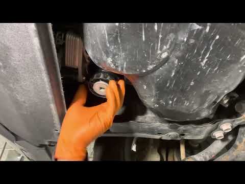 Видео: Инструкции по замене масла и фильтра в двигателе Lexus NX200t NX300 2015–2021 годов