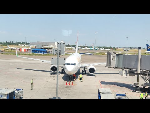 Видео: ТРУДНЫЙ ПЕРЕЛЕТ ИЗ КАЗАХСТАНА🤪АЭРОПОРТ АЛМАТЫ🌞#отдых #путешествия #казахстан