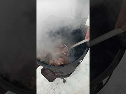 Видео: Шурпа из диких уток в казане на костре