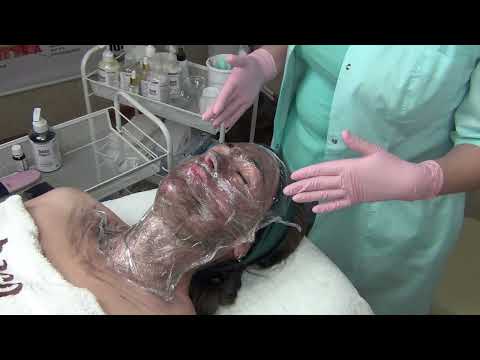 Видео: Чистка лица на карбоновой маске