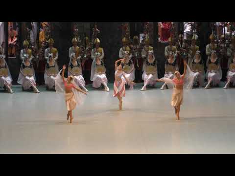 Видео: Ману. Баядерка. Приморская сцена Мариинского театра