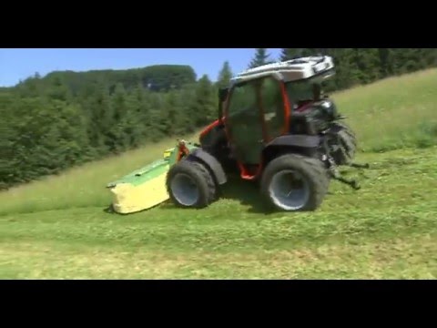 Видео: Передненавесные косилки Krone