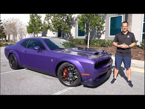 Видео: Является ли Dodge Challenger Hellcat Jailbreak 2023 года КОРОЛЕМ среди маслкаров с 6-ступенчатой ...