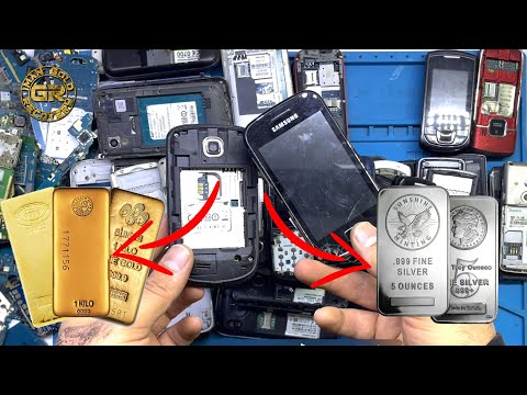 Видео: Извлечение золота и серебра из 100 мобильных телефонов Samsung | Восстановление золота