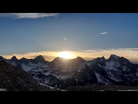 Видео: Спортивный поход 2кс Домбай - Джилы-су, тк Серпантин.