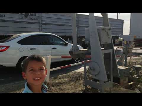 Видео: Железнодорожный переезд город Тимашевск. Часть 1.