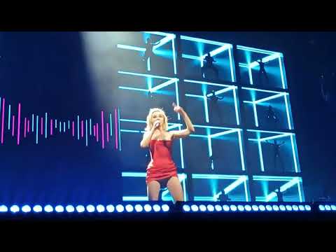 Видео: Полина Гагарина - Тени (Новосибирск 14.10.23)