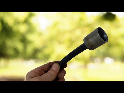 Видео: Старый дедовский способ ! Приспособление для выравнивания проволоки ! How to straighten a wire?