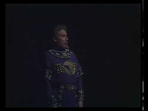 Видео: Евгений Нестеренко - Ария князя Игоря 1981