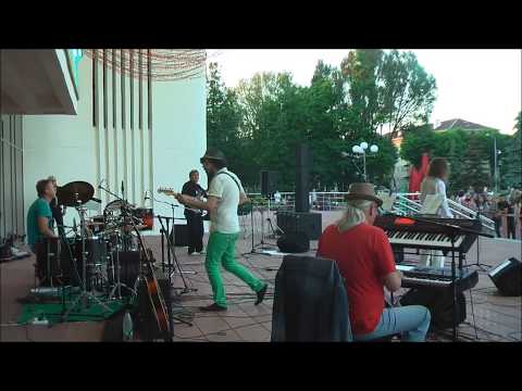 Видео: ВИА РЕЗОНАНС  Ну и что (группа "Русские" кавер)