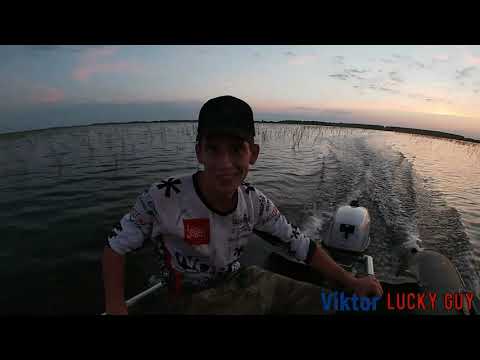 Видео: Рыбалка на спиннинг на озере  Чаглы