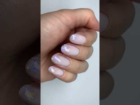 Видео: Хрустальні нігтики #звичайнийлак #манікюр2023 #lacquer #manicure #manicure2023 #manicuretutorial