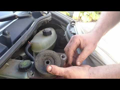 Видео: Замена подушки КПП Рено Трафик.