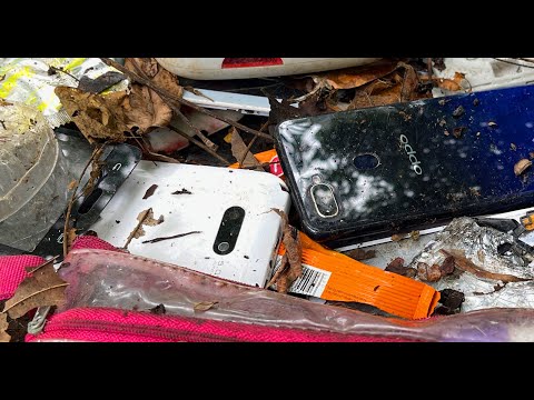 Видео: Бедный телефон, который был выброшен || Восстановление заброшенного сломанного телефона