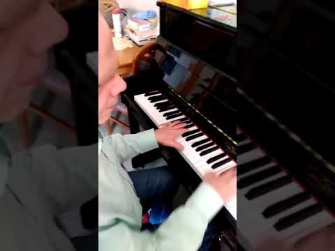 Видео: Под сенью крыл Всемогущего Бога