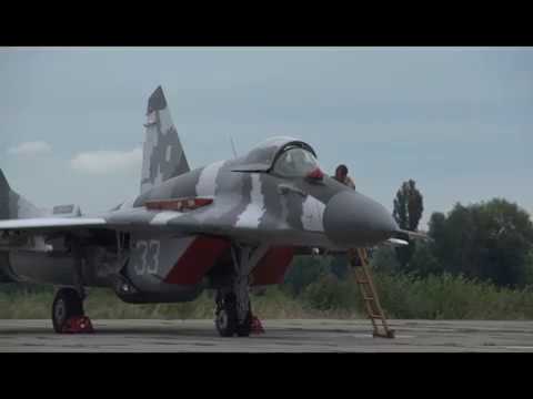 Видео: МиГ-29 полеты в Василькове//MiG-29 flights at the Vasil'kiv airbase