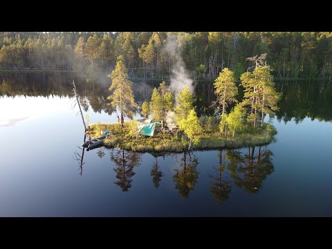 Видео: ПОПАЛ НА ОСТРОВ ПО СЕРЕДИНЕ ТАЁЖНОГО ОЗЕРА. РЫБАЛКА НА ЛЕСНОМ ОЗЕРЕ. ЖИВУ НА ОСТРОВЕ В ДАЛИ ОТ ЛЮДЕЙ