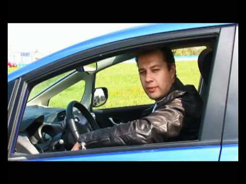 Видео: Honda Jazz 2011. "Две Лошадиные Силы".