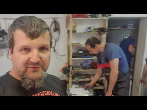 Видео: Гаражные будни 24.7.2021 ЭЮ регулирует клапана на  R1200GS LC