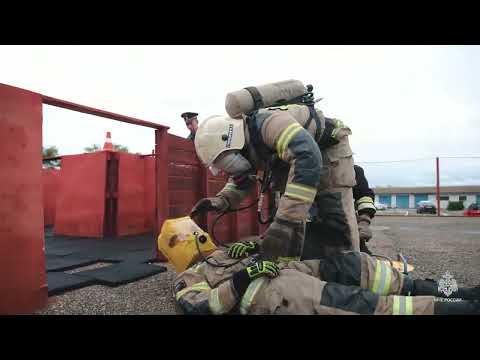 Видео: Соревнования на звание лучшего звена газодымозащитной службы среди субъектов ЮФО