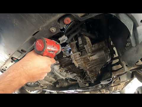 Видео: Ford Focus 2012-2018 пробуксовывает? Нет задней передачи? Нет движения? Проблема решена. Легко ис...