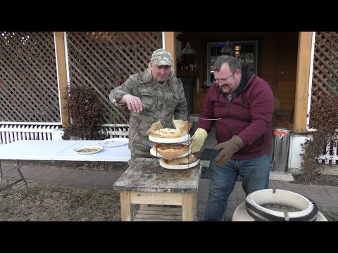 Видео: ДОМАШНЯЯ ПИЦЦА в ТАНДЫРЕ с разными начинками в дружном коллективе Супер пицца