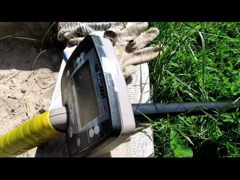 Видео: Первый выход с металлоискателем Minelab Safari.