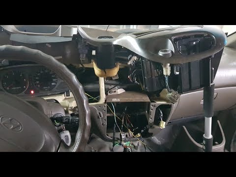 Видео: Снимаем центральную консоль Hyundai Starex 2002 4wd