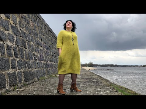 Видео: Платье спицами. Твидовая ангора.