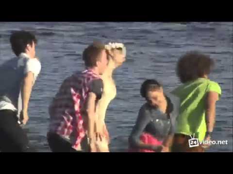 Видео: Выпуск 2012  Танцы на воде флешмоб Dances on water (Russia)