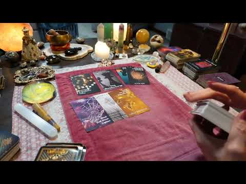 Видео: РАК! Они ПОСТОЯННО ШПИОНИРУЮТ ЗА ВАШЕЙ ЖИЗНЬЮ! Наблюдают, как вы влюбляетесь в кого-то получше.