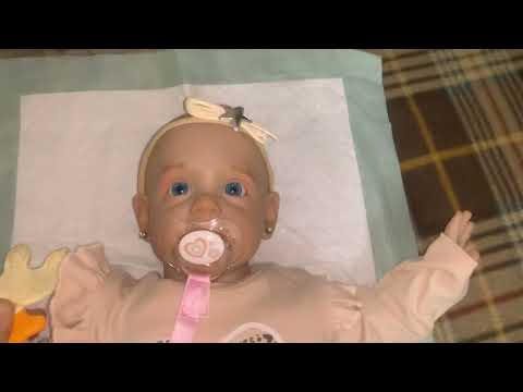 Видео: VLOG: День с реборном Алисой! Поехала на шопинг, распаковка новых вещей#рекомендации#реборн