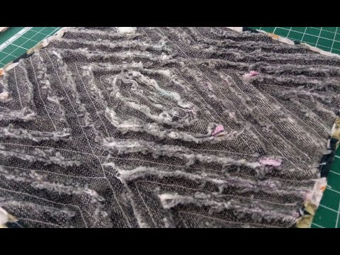 Видео: Из старых джинсов и лоскутов получается невероятная красота. Лоскутная техника синель, мех из ткани