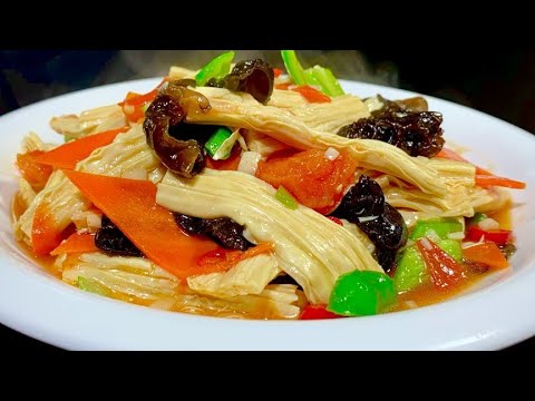 Видео: При обжаривании творожных палочек не кладите их прямо в сковороду, а проделайте еще несколько шагов