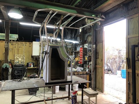 Видео: Изготовление самодельной Т-образной рамы для проекта лодки с центральной консолью №26