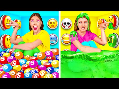 Видео: 1000 Загадочных Кнопок и Только Одна Тебя Спасет | Смешные Моменты от Fun Fun Challenge