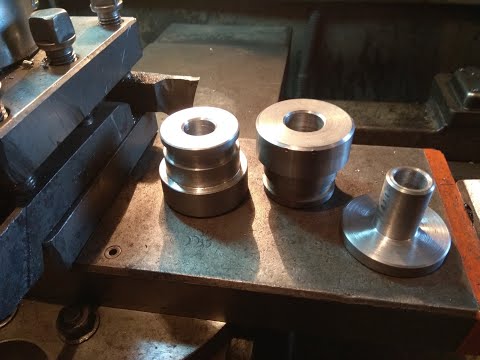 Видео: Токарная обработка заготовок (точение) на примере простых деталей