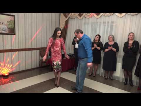 Видео: Выписка из роддома.