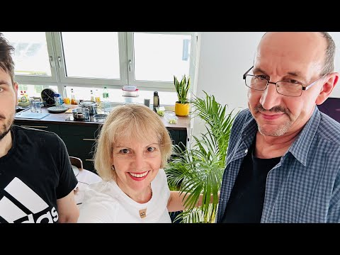 Видео: НОВЫЙ ЭТАП В ЖИЗНИ ЮРГЕНА. ИНВАЛИДНОСТЬ И РАБОТА ПО СБОРКЕ МЕБЕЛИ.