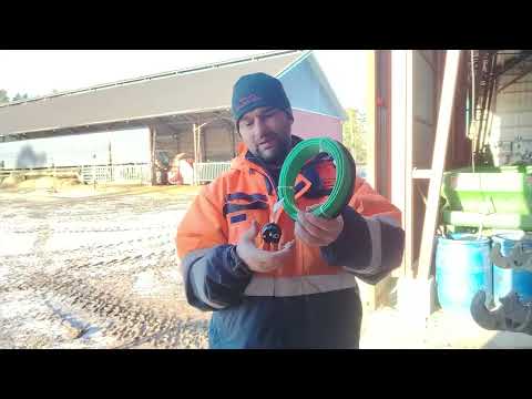 Видео: Пчему вода не замерзает зимой.Как обустроины поилки на ФЕРМЕ