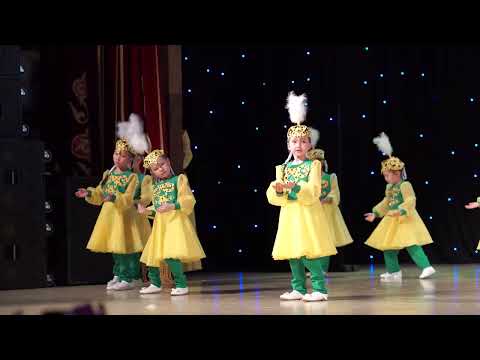 Видео: ансамбль 16 Кыз Кокшетау