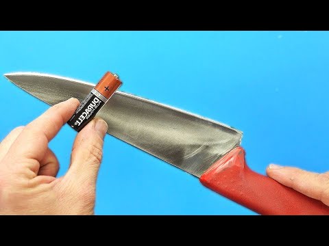 Видео: НОЖ как бритва за 3 минуты! Использование БАТАРЕИ! Удивительный способ
