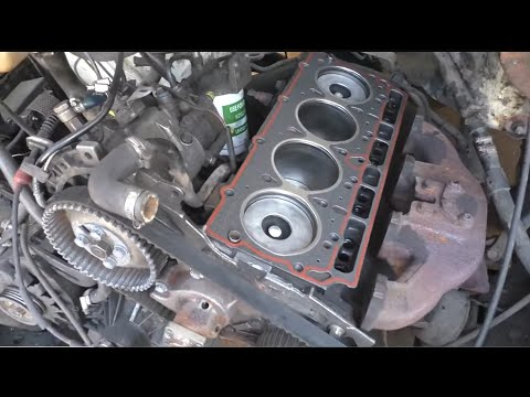 Видео: Установка ГБЦ. FORD Transit Engine 2.5L Diesel (80PS) 1994г